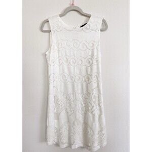 La Femme Sleeveless Lace Formal Knee Length Dress in White Size Small